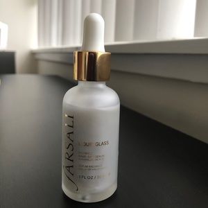 Farsali Liquid Glass